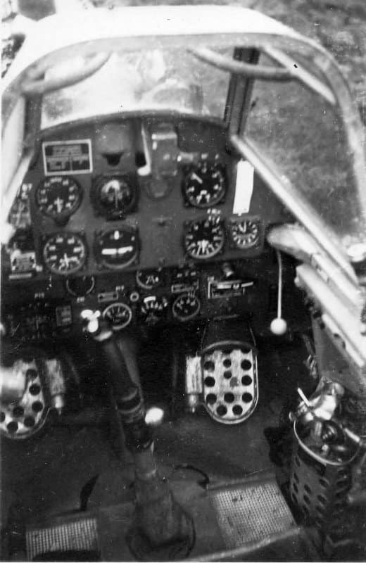Размещение органов управления и приборов в кабине самолета Bf 109 было рациональным, но сама она была тесной и не отличалась хорошим обзором